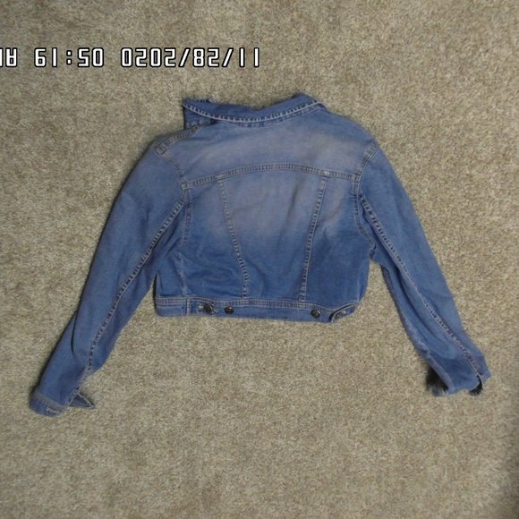 Cropped Jean Jacket - Picture 4 of 4